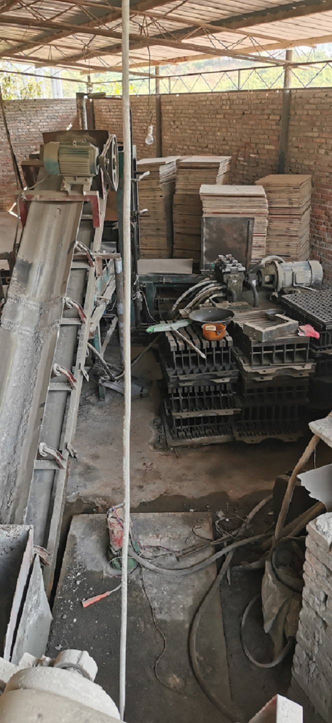 廢舊機(jī)器、設(shè)備、車輛拍賣