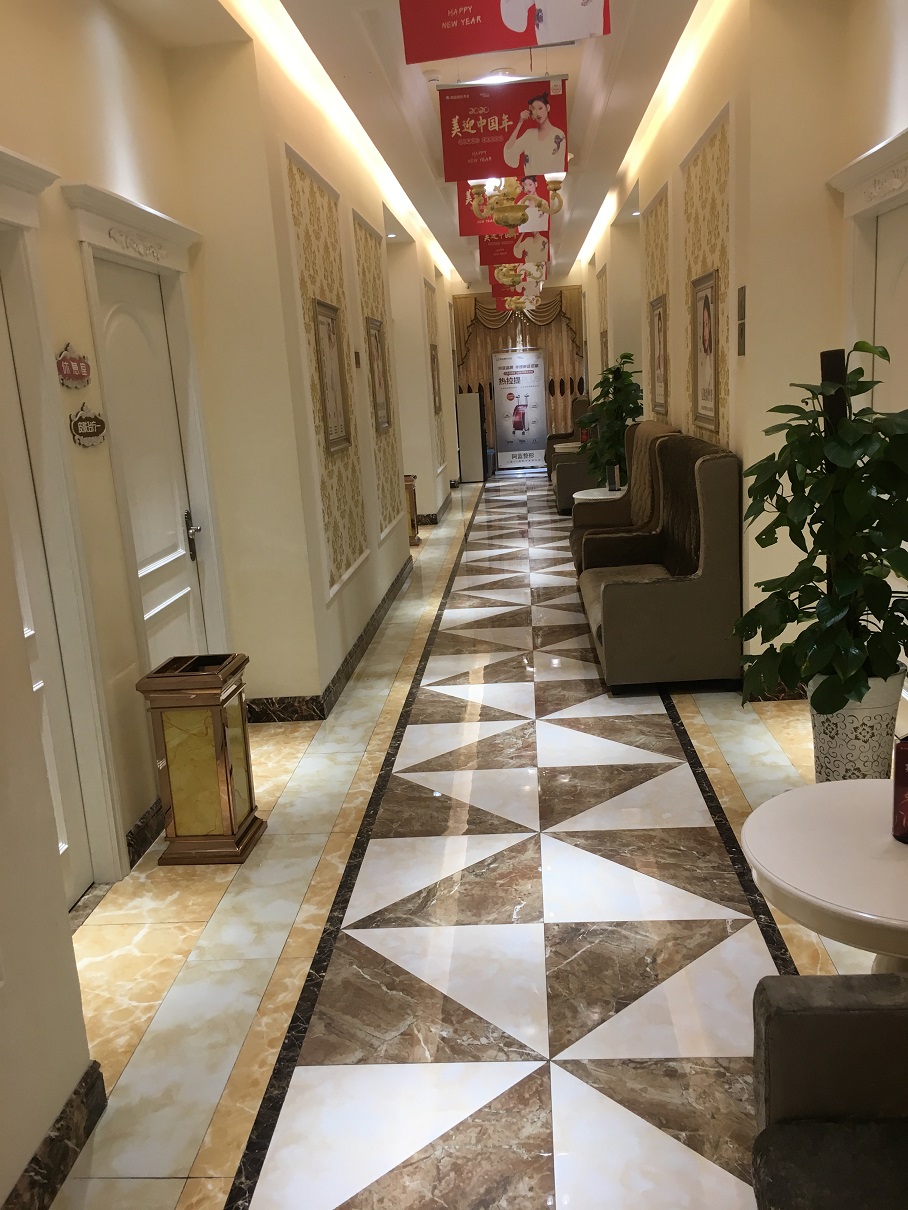 10月30日至10月31日網(wǎng)絡(luò)拍賣人民中路、人民南路、陳壽路、金泉路、延安路、李渡、西興等一批商業(yè)房和住宅