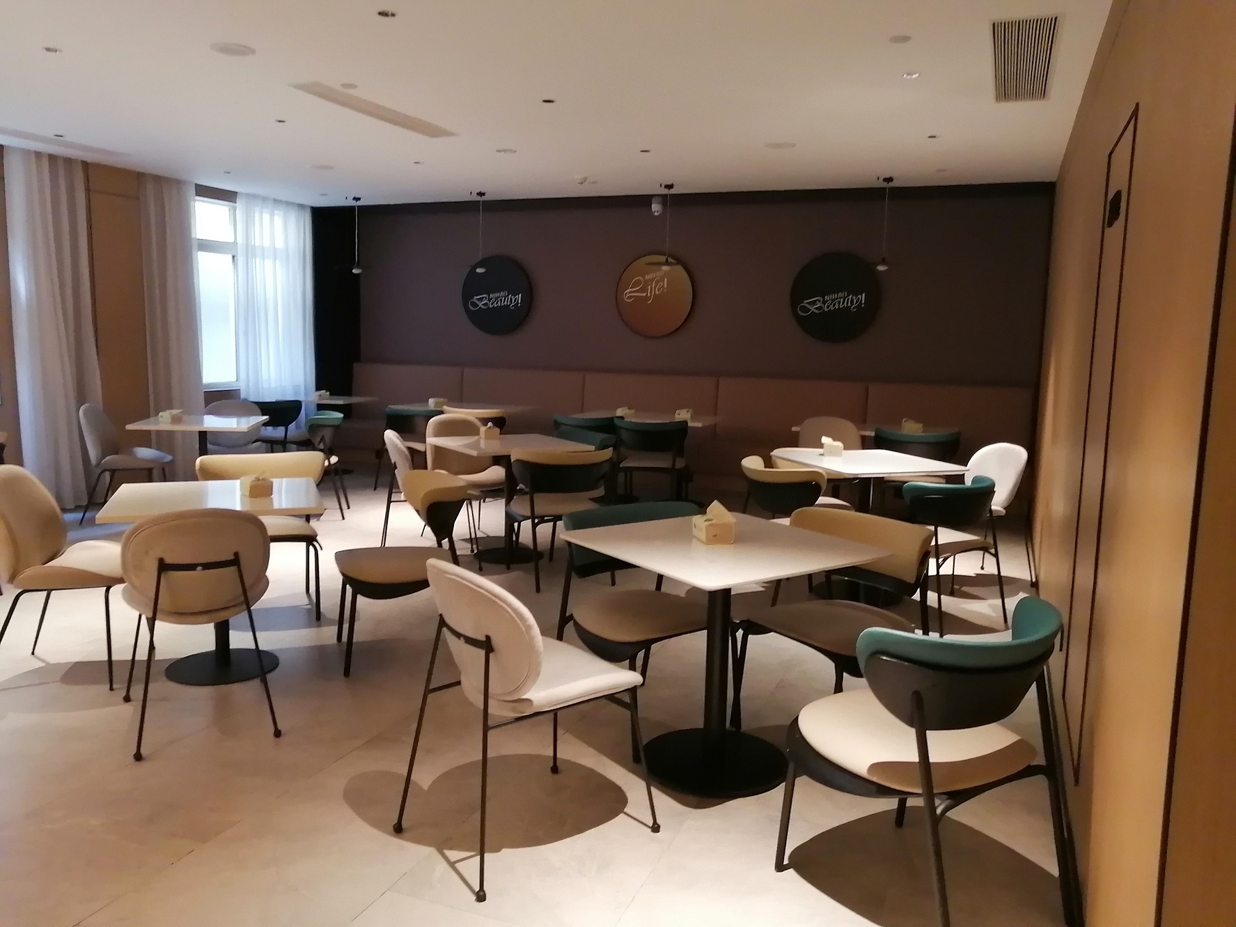 成都一環(huán)路東5段11號（你好酒店）1、2層房地產(chǎn)網(wǎng)絡(luò)拍賣公告